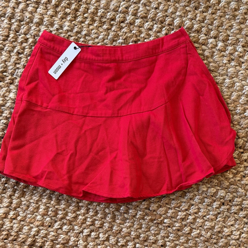 NWT Day + Moon skort